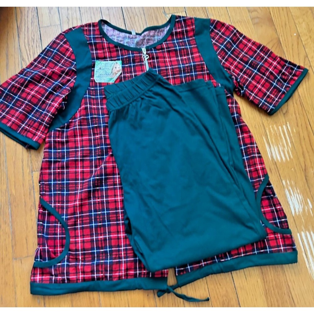 Womens L Red Green Print Cotton Lounge Set Zip Up Short Sleeve Top Capri Pants